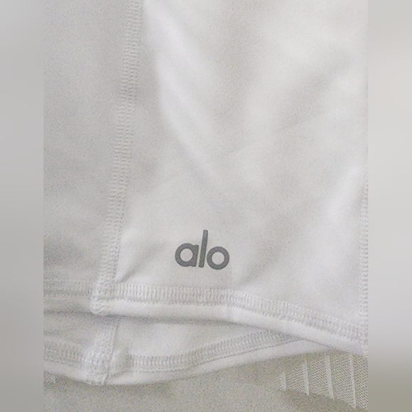 ALO Yoga White Tulle Skirt, Size Extra Small. - Picture 4 of 8